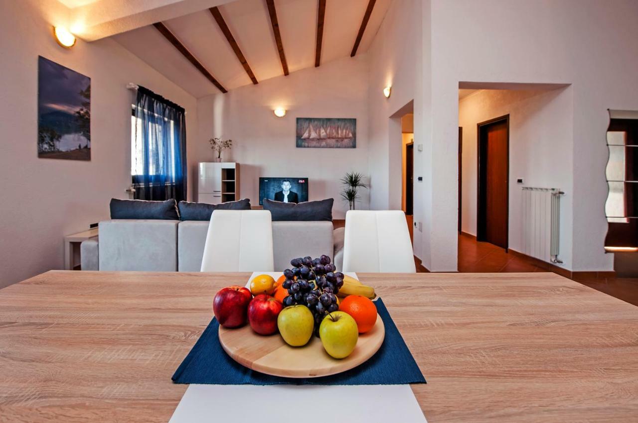 Apartment Bora Rovinj Exterior photo