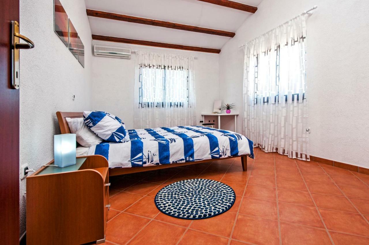 Apartment Bora Rovinj Exterior photo
